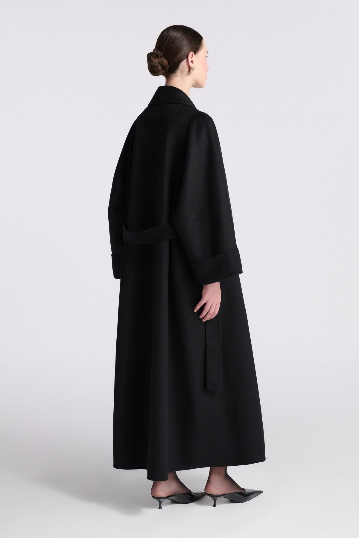 Model is Wearing Nour Hammour Sima Wool Grand Cashmere Coat Black - Back