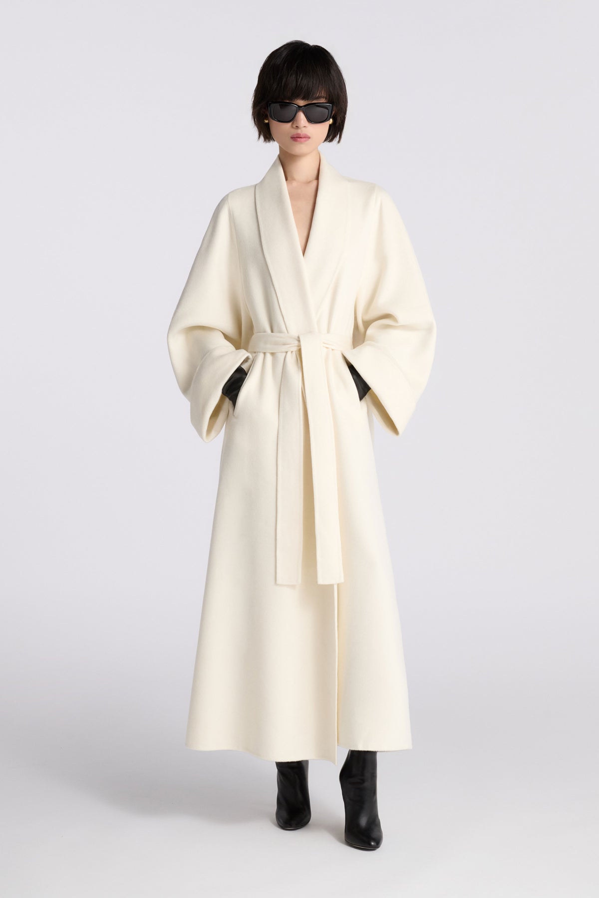 Model is Wearing Nour Hammour Sima Wool Grand Cashmere Coat Chantilly - Front Closed
