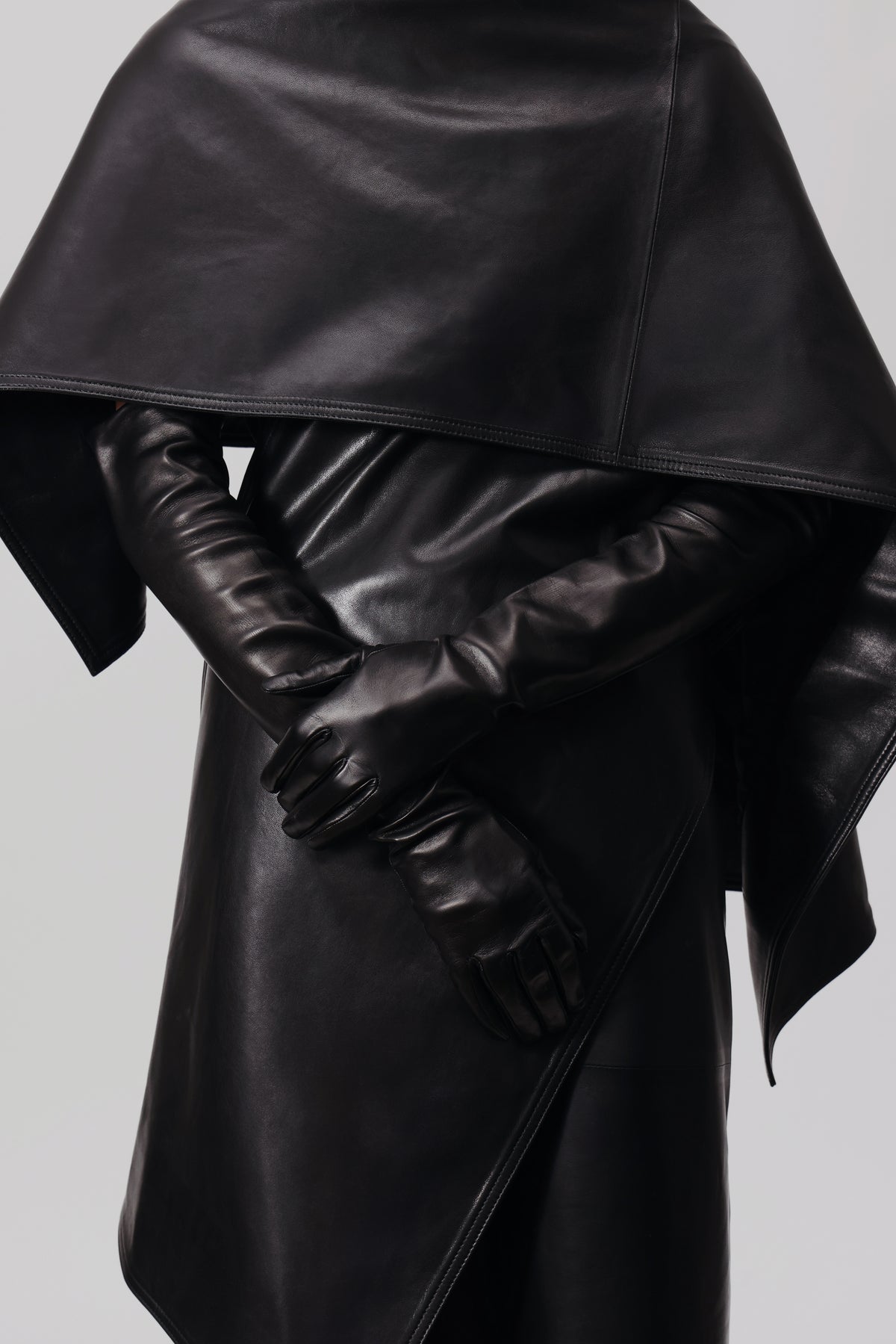 Model is Wearing Nour Hammour Elonge Extra Long Leather Gloves Black - Front