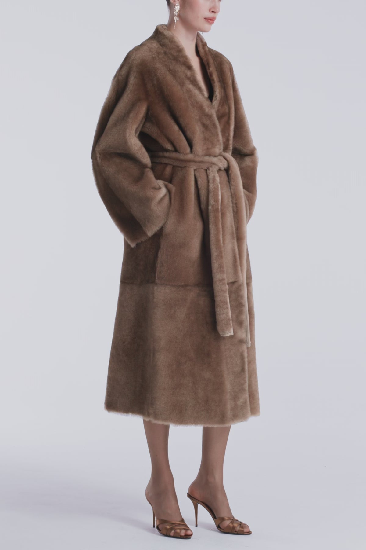 Model is Wearing Nour Hammour Davos Shearling Belted Robe Coat Mink Toffee - Video
