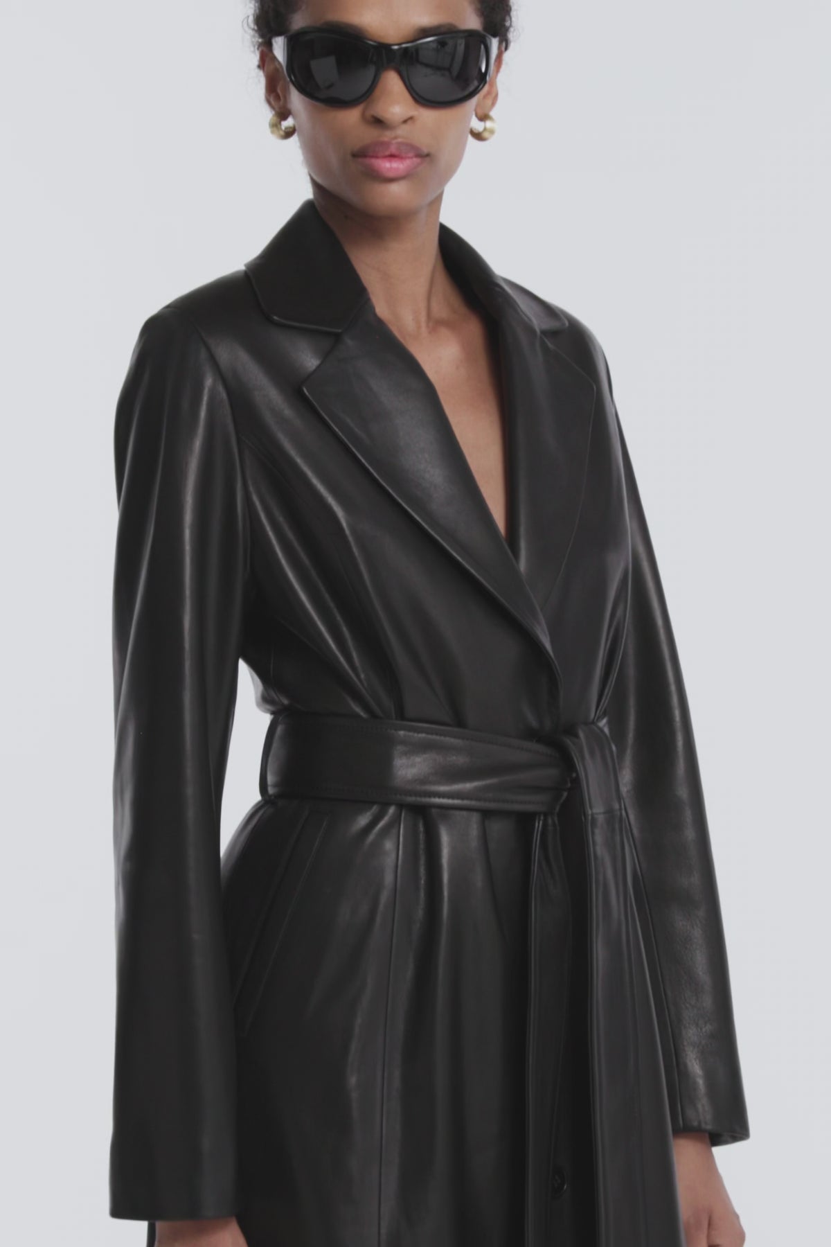 Model is Wearing Nour Hammour Camden Ladylike Leather Trench Noir Classique - Video